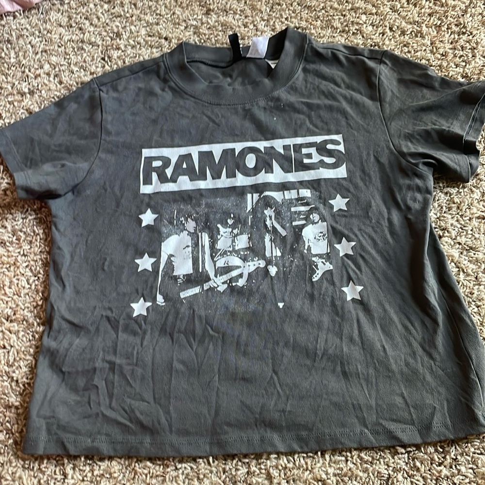H&M graphic tee